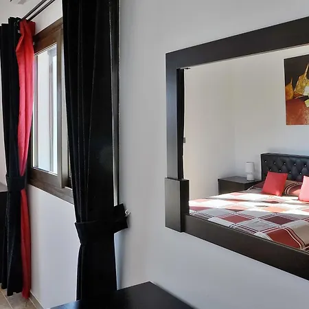 Villa Agios Ilias 1 *