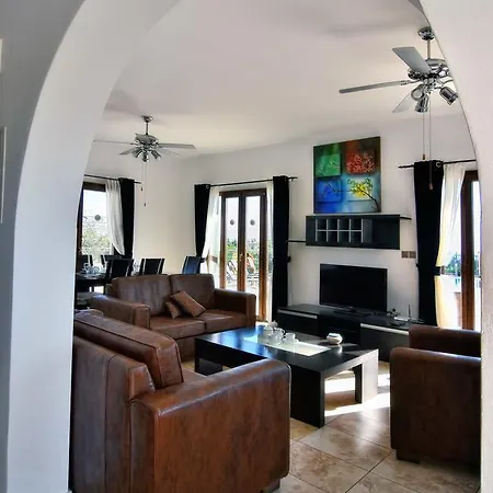 Villa Agios Ilias 1 *