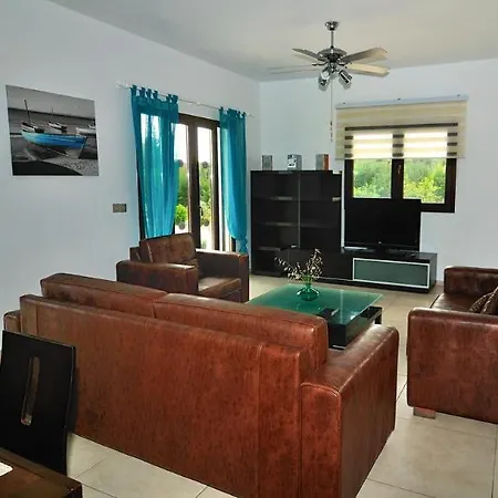 Villa Agios Ilias 1 *